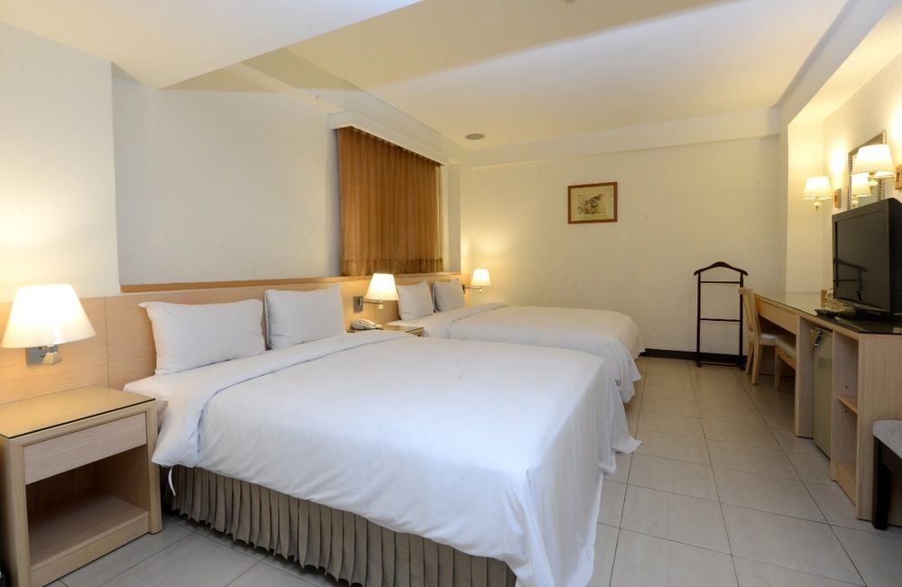Rainbow Hotel Тайпей Екстериор снимка