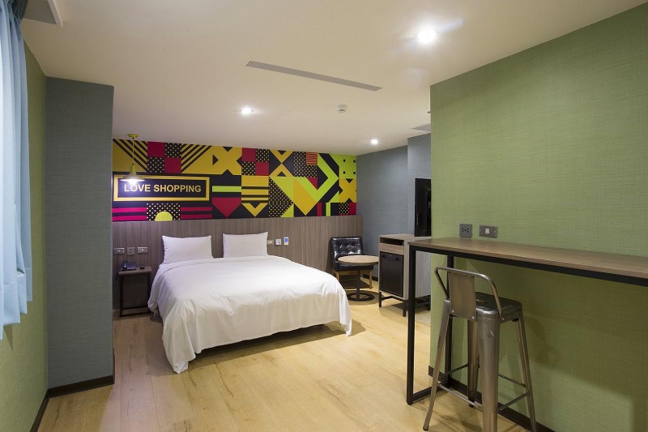 Rainbow Hotel Тайпей Екстериор снимка